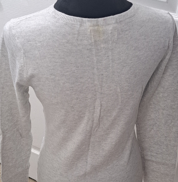 Elle Light Grey Pullover Sweater      Size XS - Picture 4 of 8
